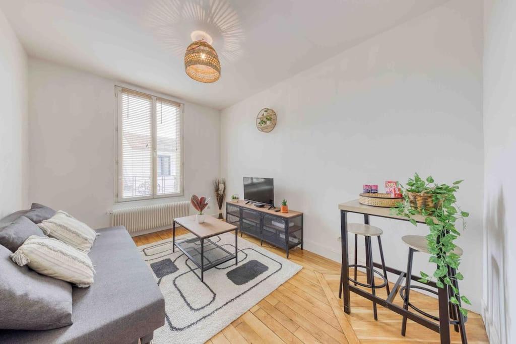 Appartement Cosy Au Calme, Proche De Paris Et Du Rer B Gentilly Exterior photo
